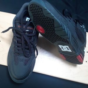 DC shoes maswell black/red size 8